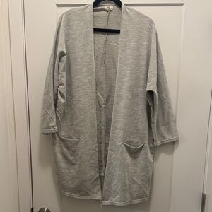 DONNI. Light Gray Ribbed Knit Coat. One Size. Like New!